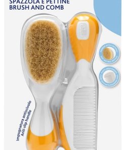 Alternative view of CHICCO SPAZZOLA + PETTINE ARANCIONE